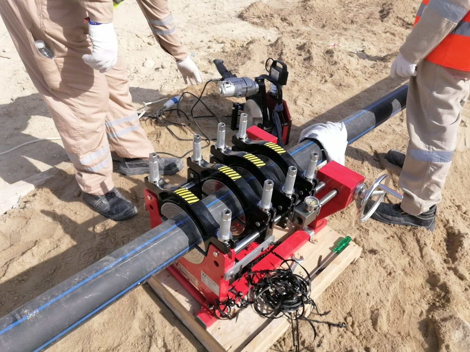 Các yếu tố ảnh hưởng tới giá cho thuê máy hàn ống HDPE